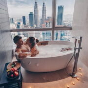 Massage Yoni Cao Cấp